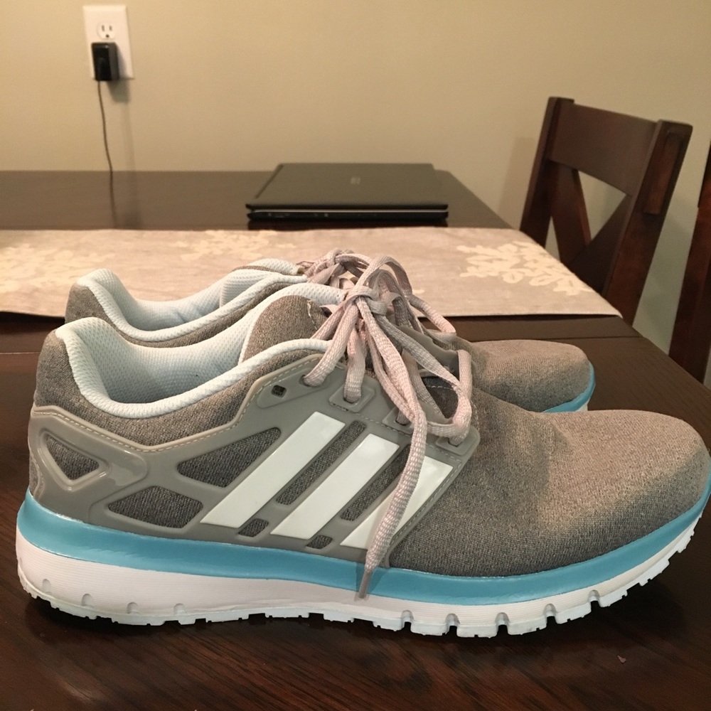 Adidas Tennis Shoes